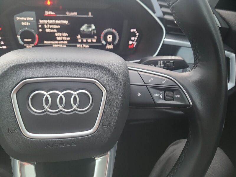 More views of Audi Q3