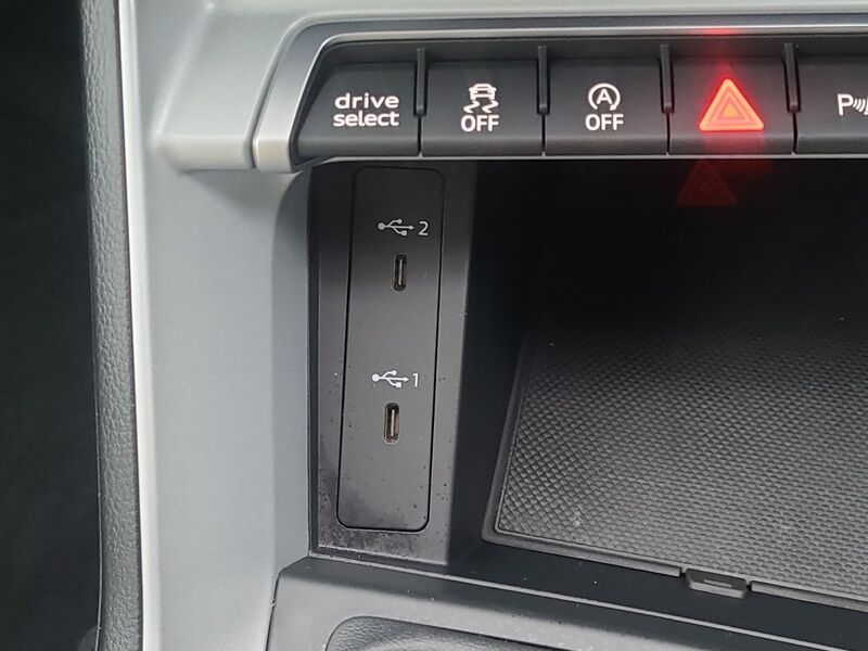 More views of Audi Q3