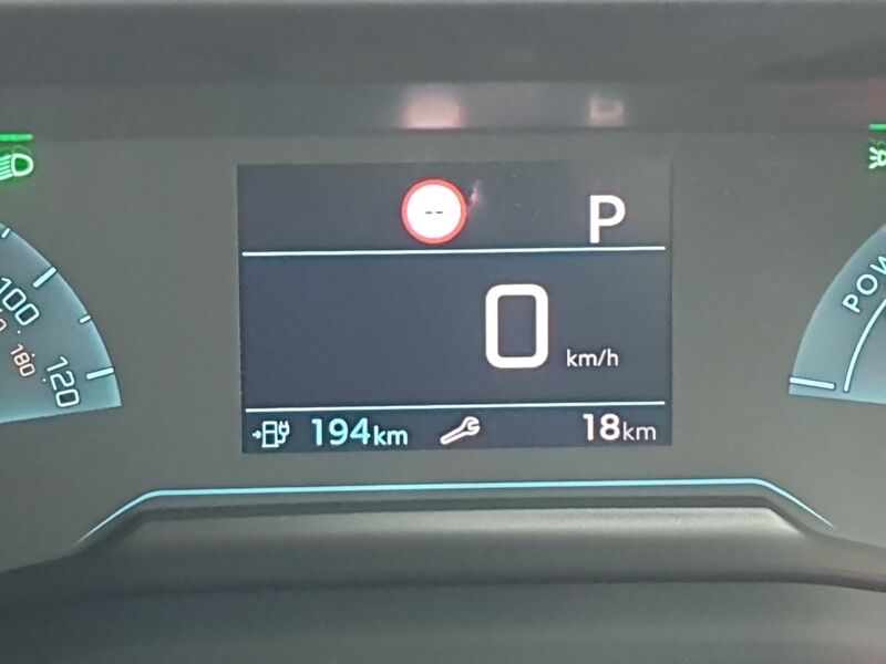 More views of Peugeot 208