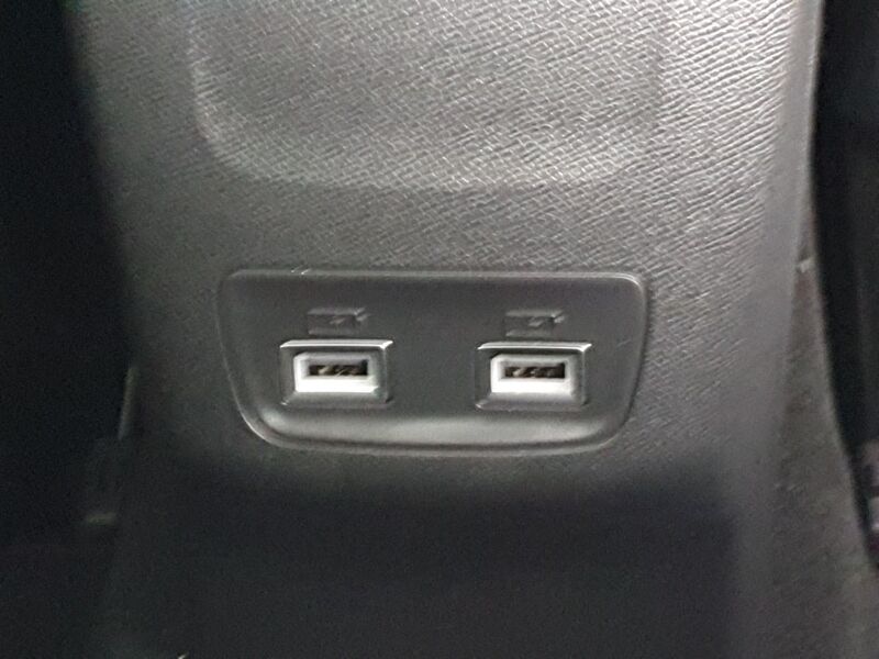 More views of Peugeot 208