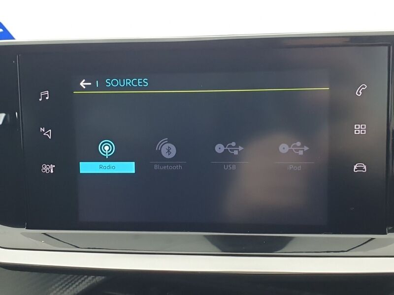 More views of Peugeot 208