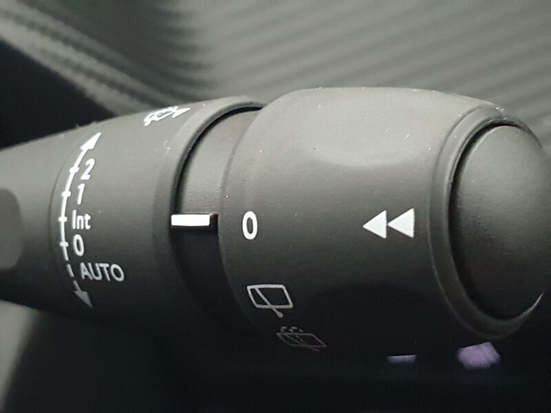 More views of Peugeot 208