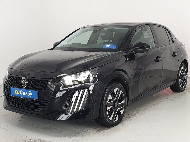 More views of Peugeot 208