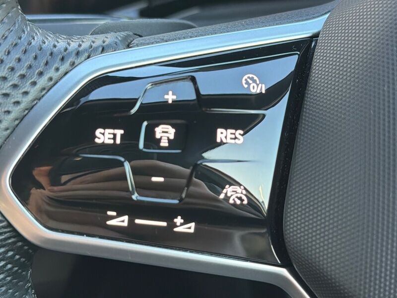 More views of Volkswagen Golf