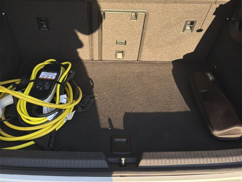 More views of Volkswagen Golf