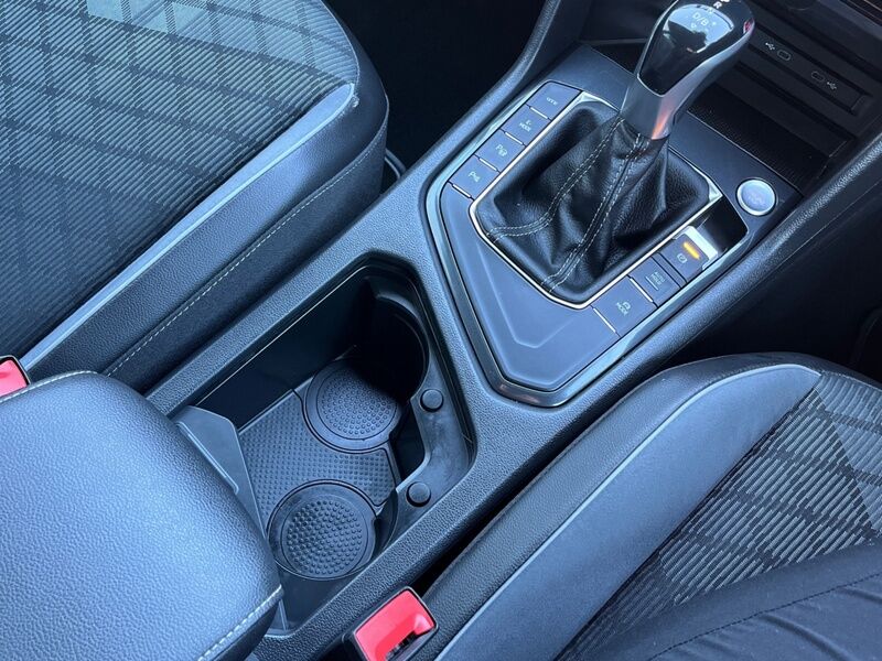 More views of Volkswagen Tiguan