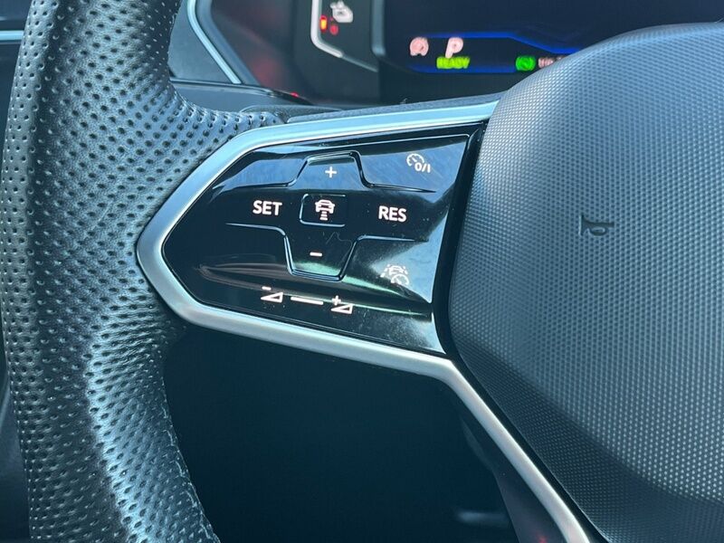 More views of Volkswagen Tiguan