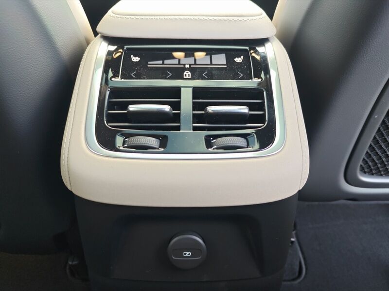 More views of Volvo XC90