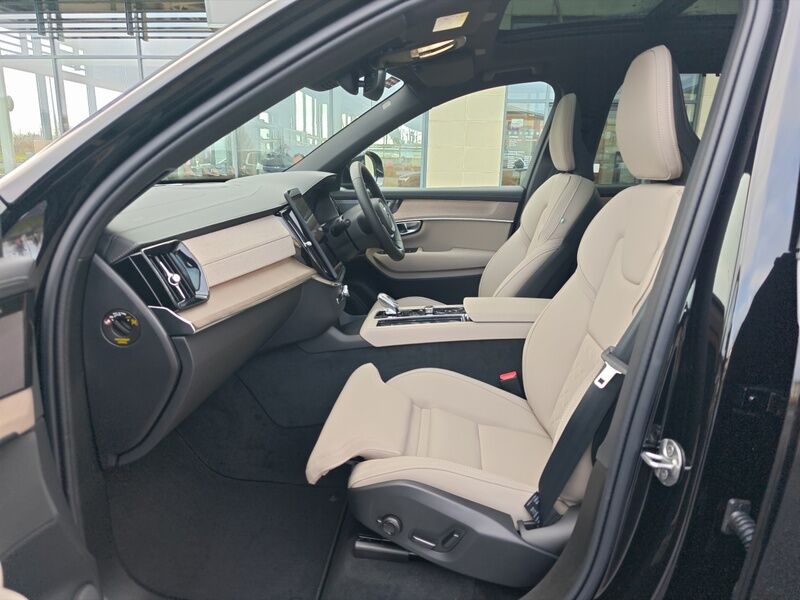 More views of Volvo XC90