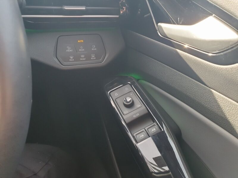 More views of Volkswagen ID.4