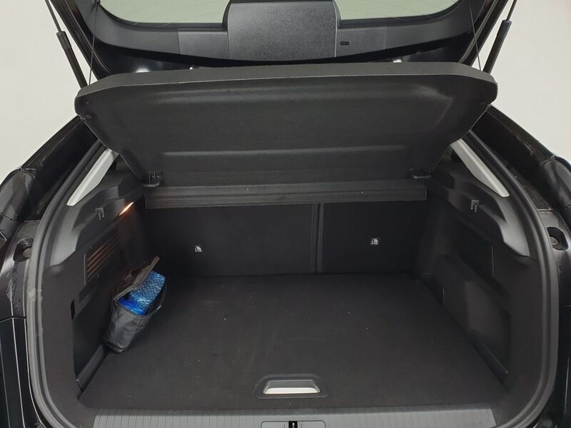 More views of Citroen e-C4