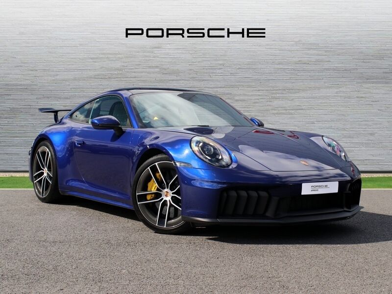 More views of Porsche 911