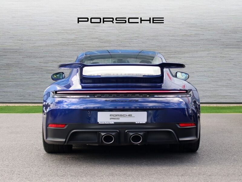 More views of Porsche 911