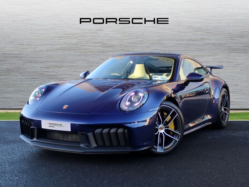 More views of Porsche 911