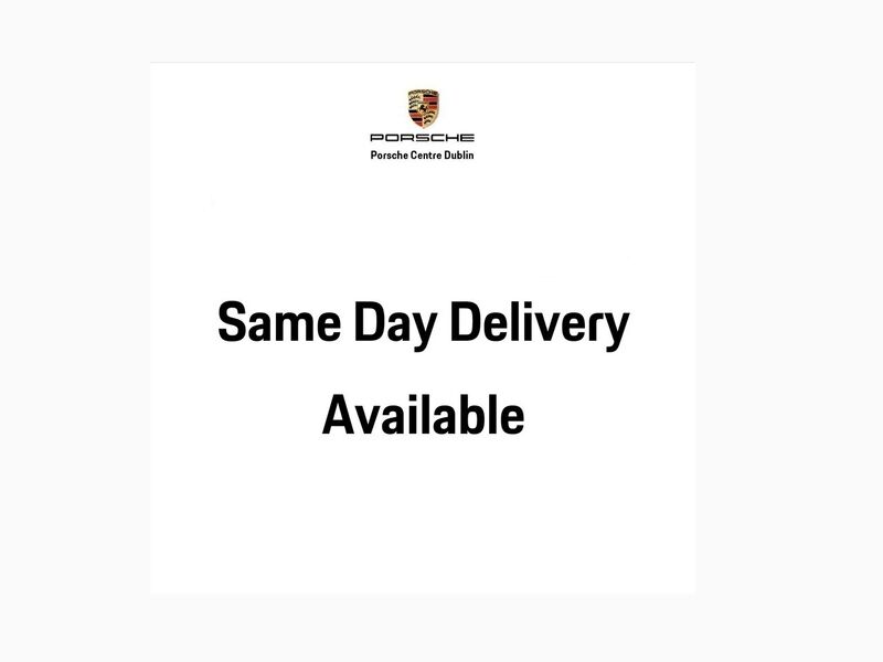 More views of Porsche 911