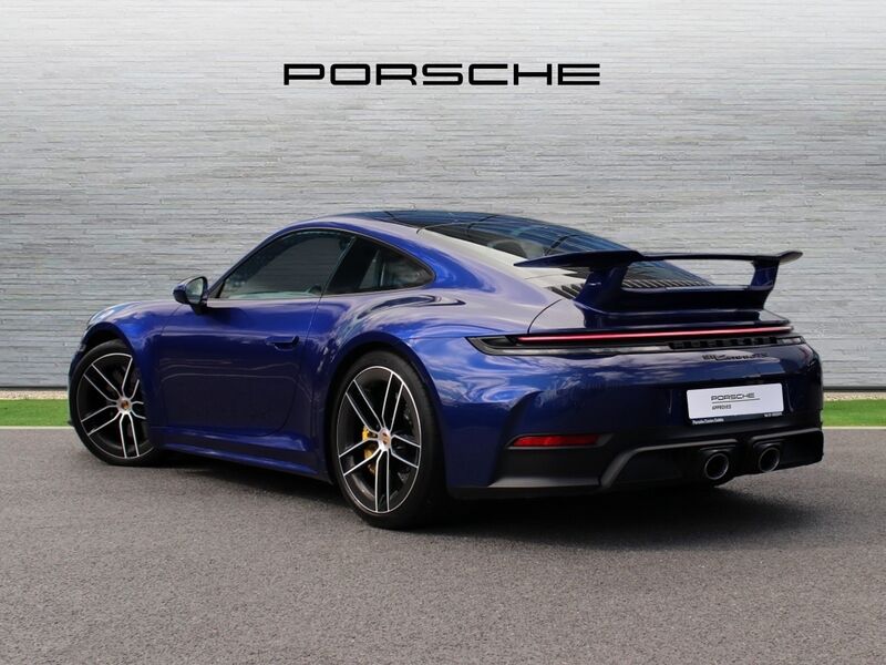 More views of Porsche 911