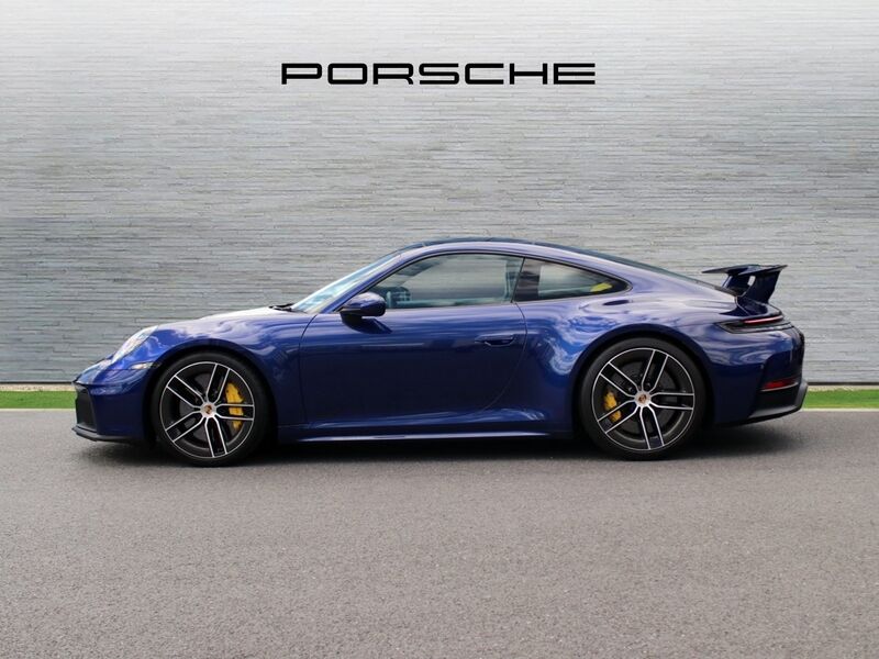 More views of Porsche 911