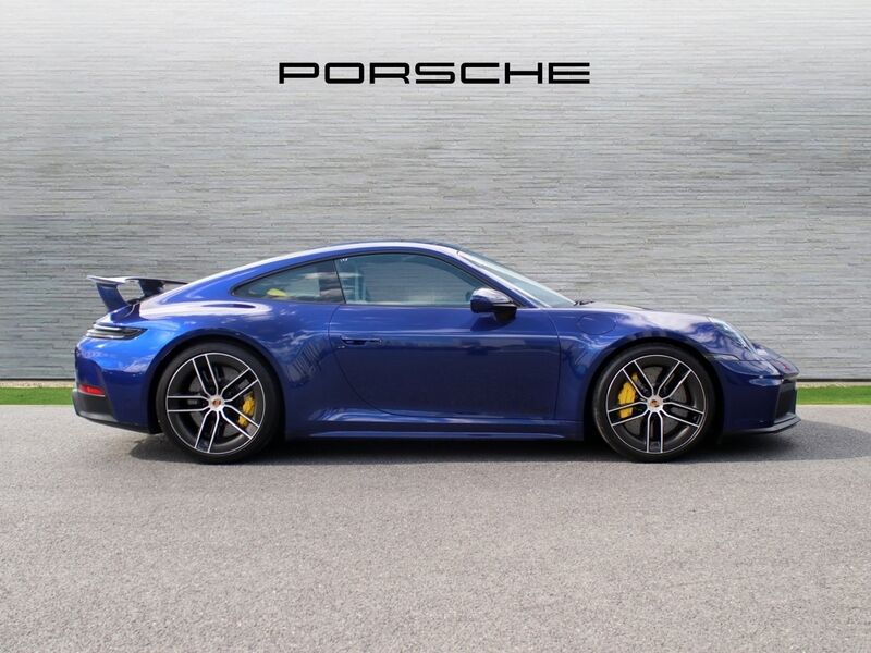 More views of Porsche 911