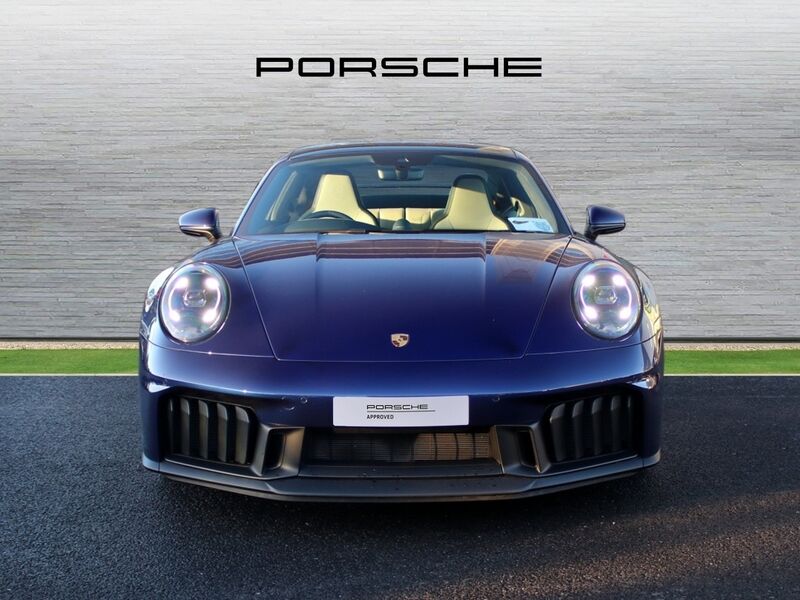 More views of Porsche 911