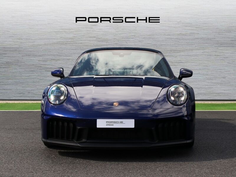 More views of Porsche 911