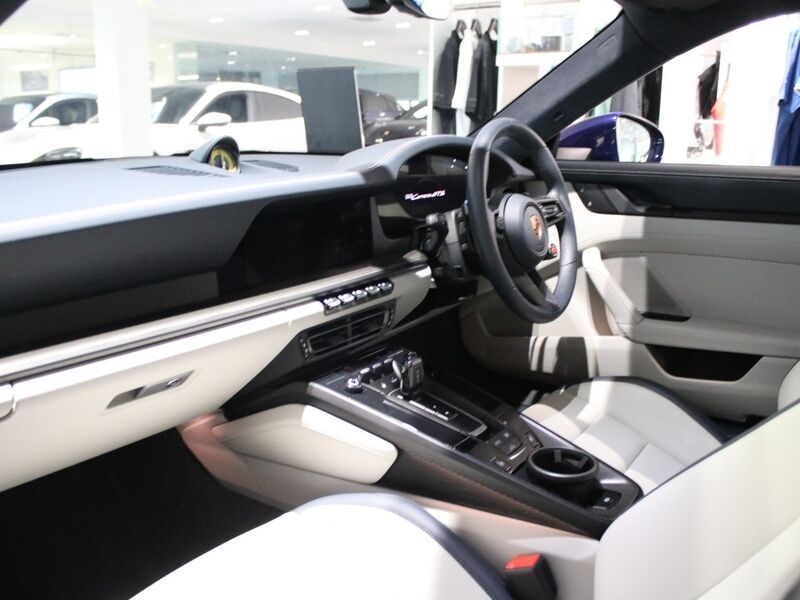 More views of Porsche 911