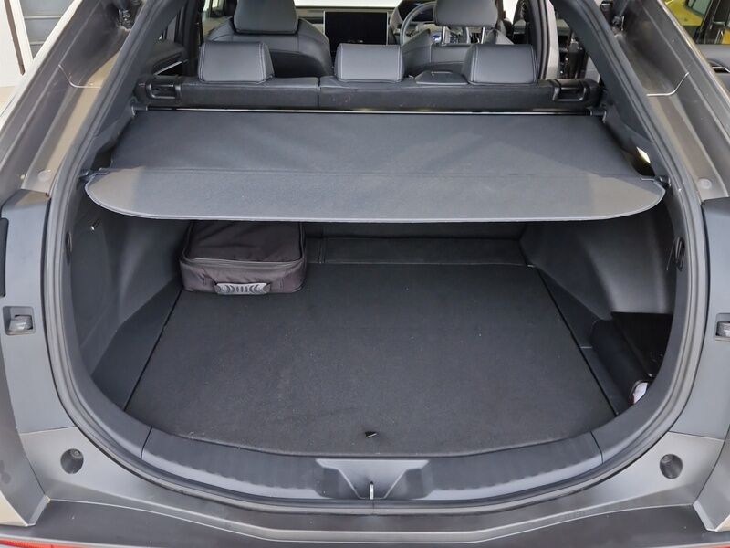 More views of Subaru Solterra