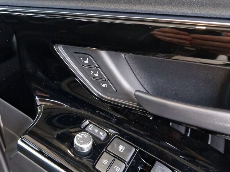 More views of Subaru Solterra