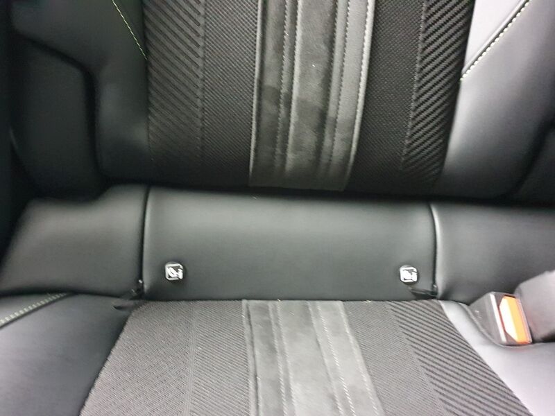 More views of Peugeot 308