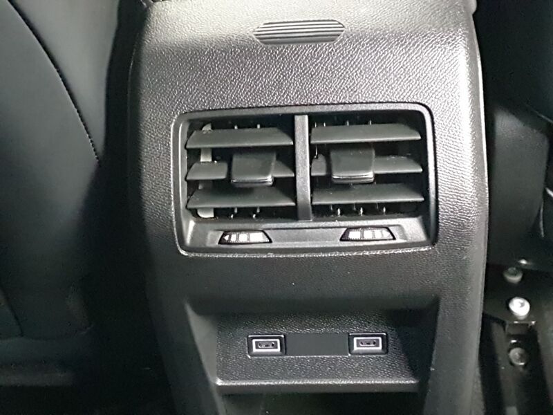 More views of Peugeot 308