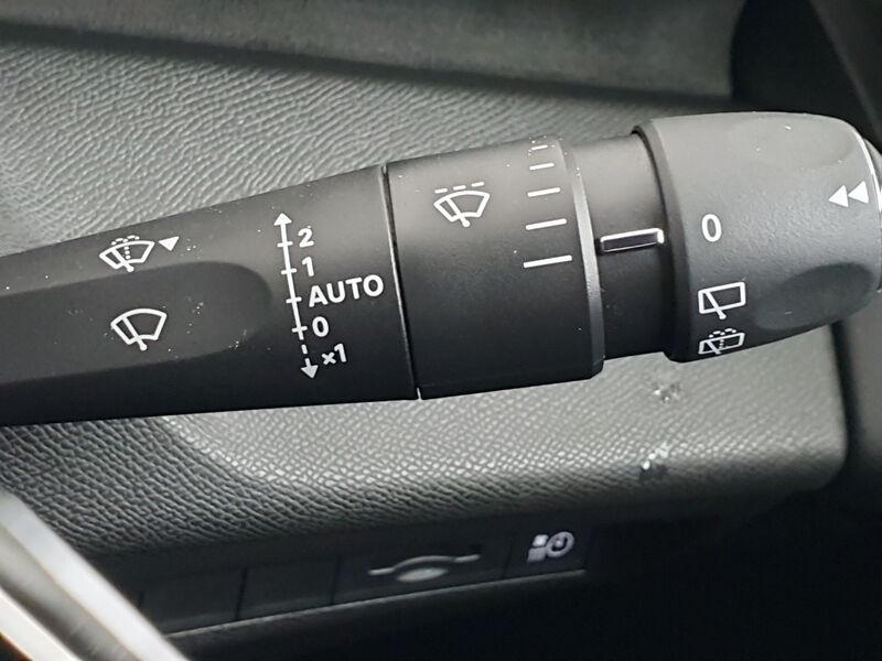 More views of Peugeot 308