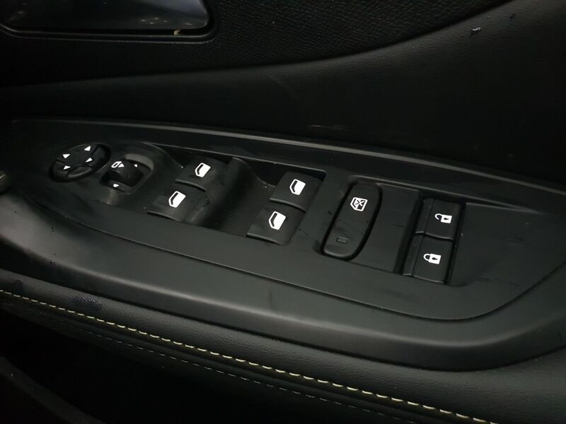 More views of Peugeot 308