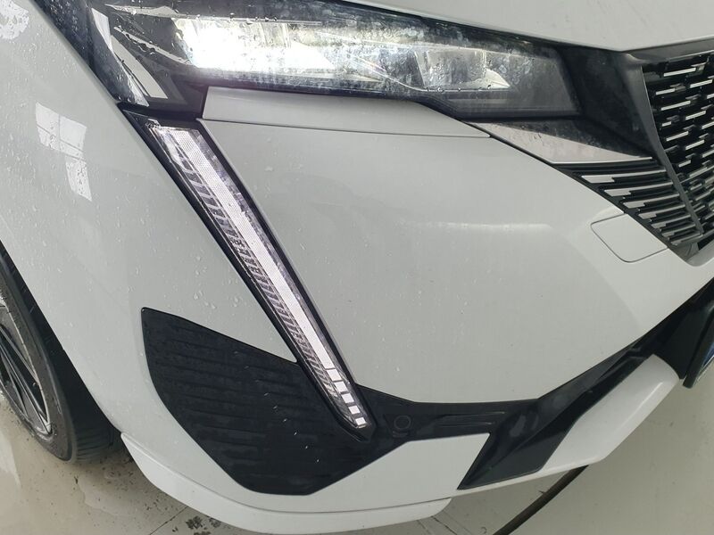 More views of Peugeot 308