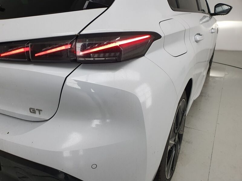 More views of Peugeot 308