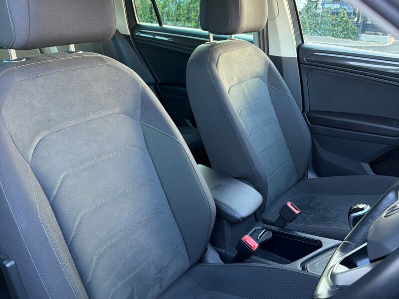 More views of Volkswagen Tiguan