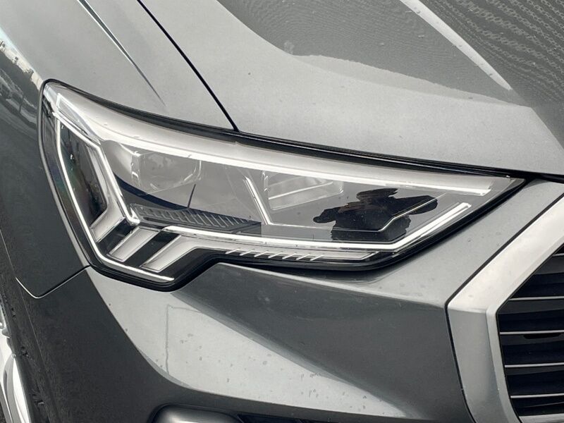 More views of Audi Q3