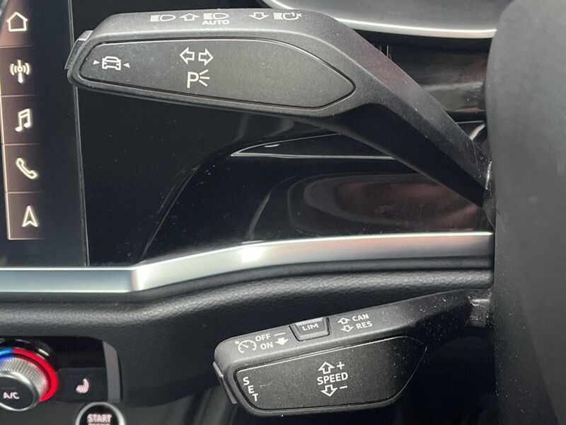 More views of Audi Q3