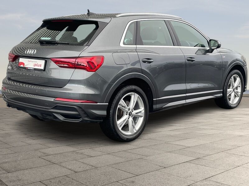 More views of Audi Q3