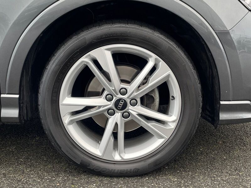 More views of Audi Q3