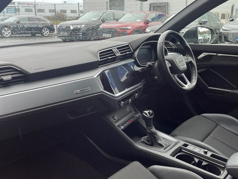 More views of Audi Q3