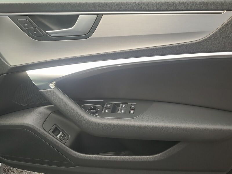 More views of Audi A6