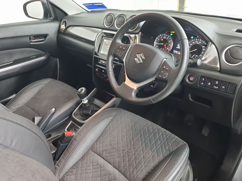 More views of Suzuki Vitara