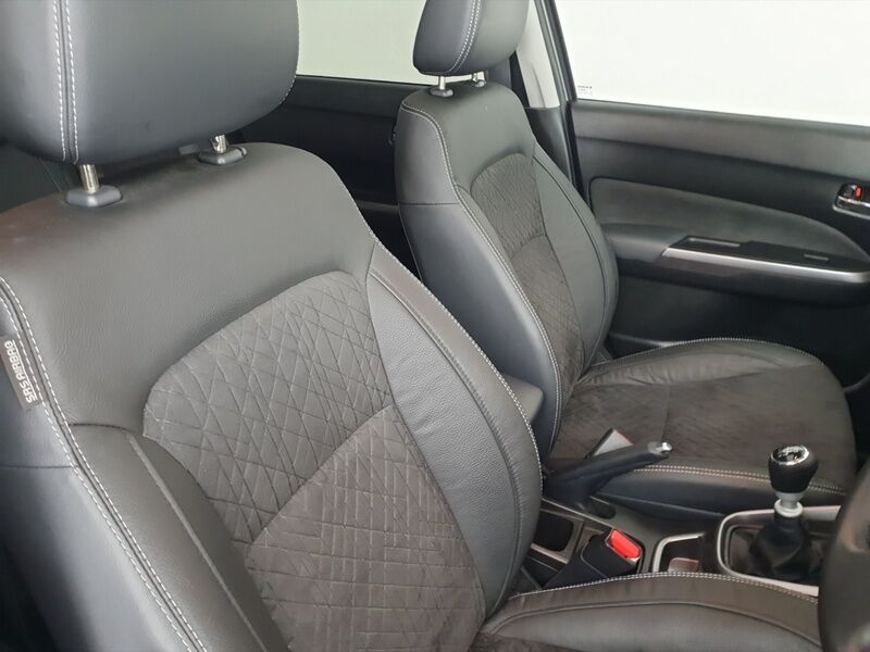 More views of Suzuki Vitara