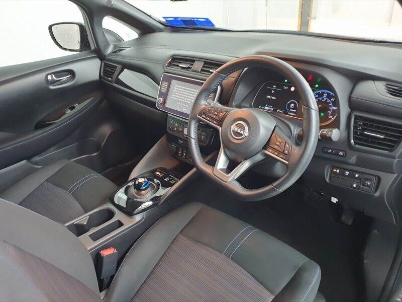 More views of Nissan Leaf