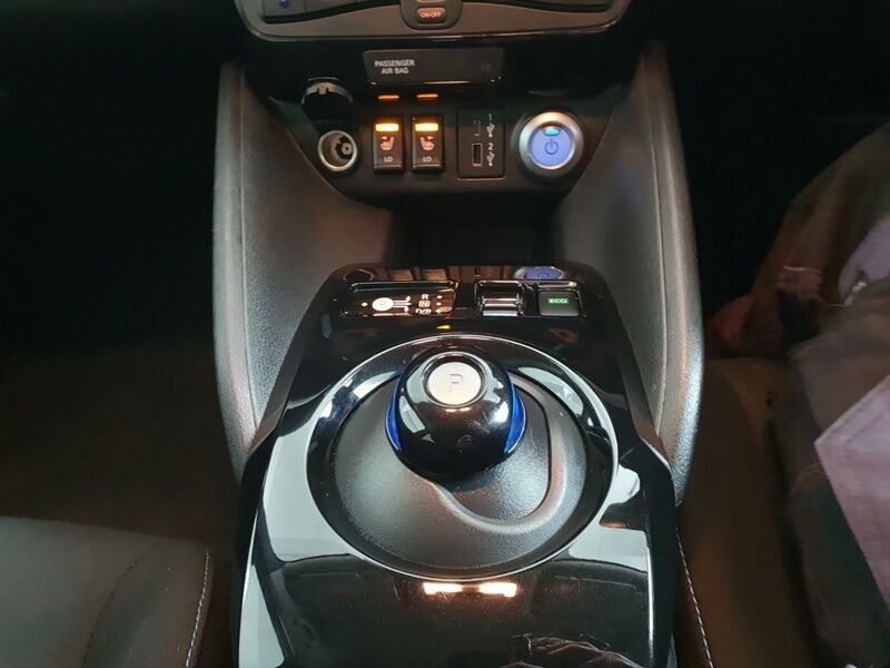 More views of Nissan Leaf