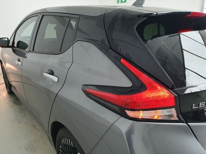 More views of Nissan Leaf