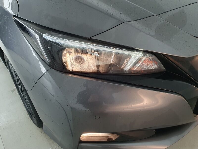 More views of Nissan Leaf