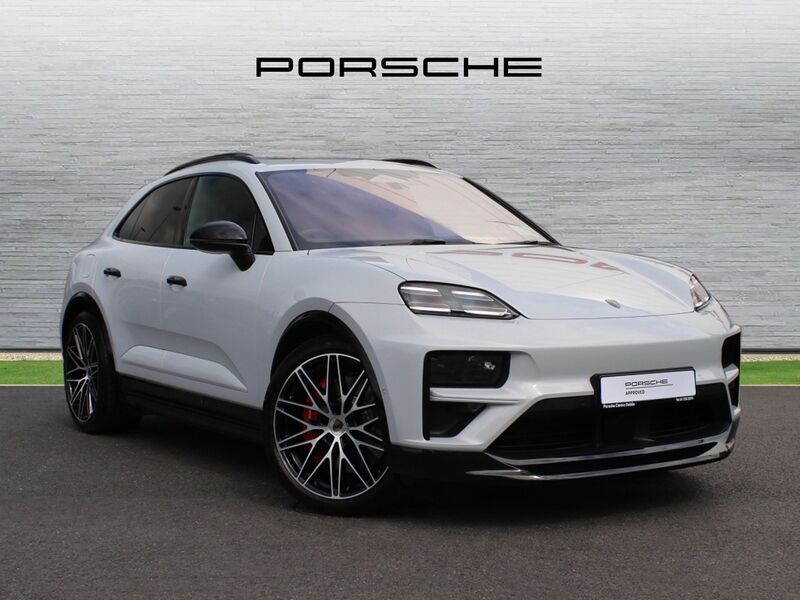 More views of Porsche Macan