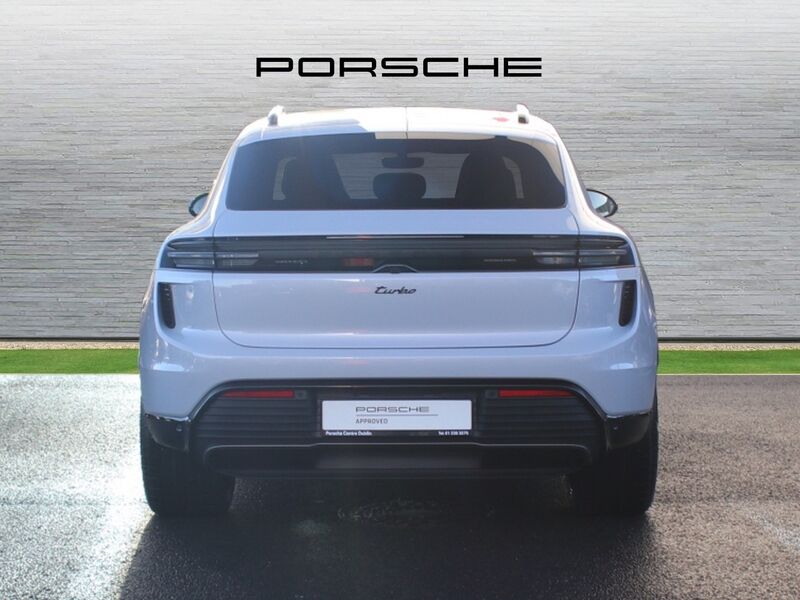 More views of Porsche Macan