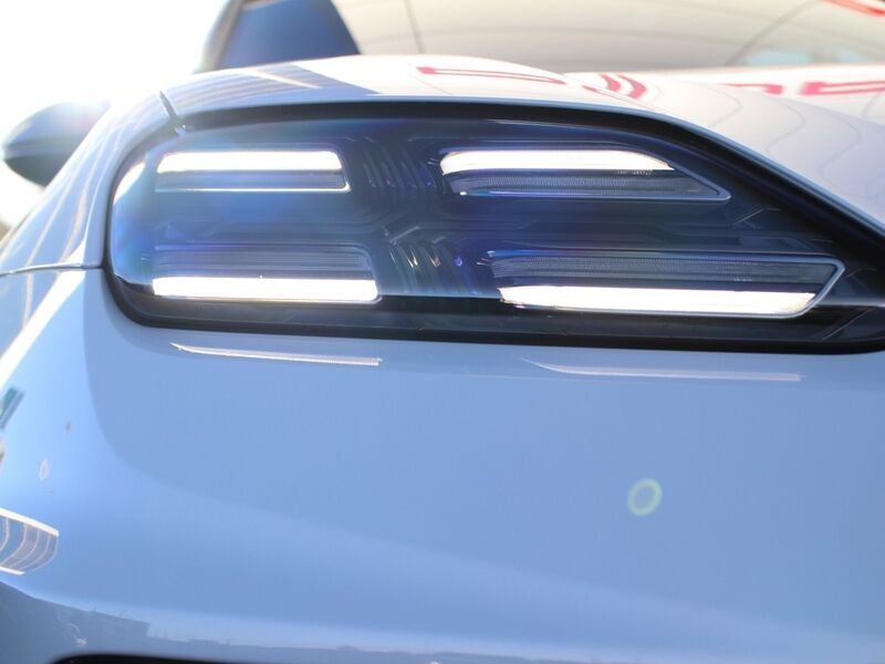 More views of Porsche Macan