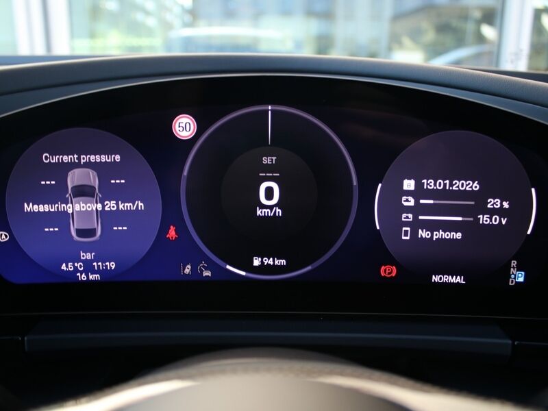 More views of Porsche Macan